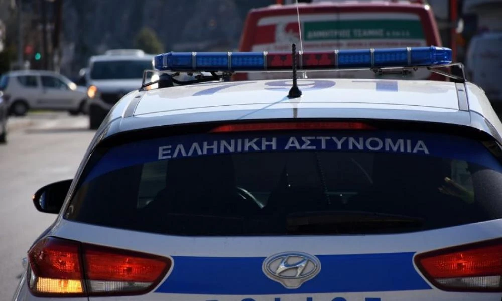 Νεαρός επιδειξίας επιτέθηκε σε ανήλικα κορίτσια στα Τρίκαλα